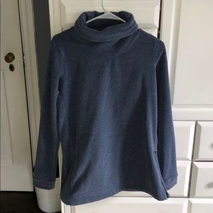 Women’s Nike dri-fit turtleneck